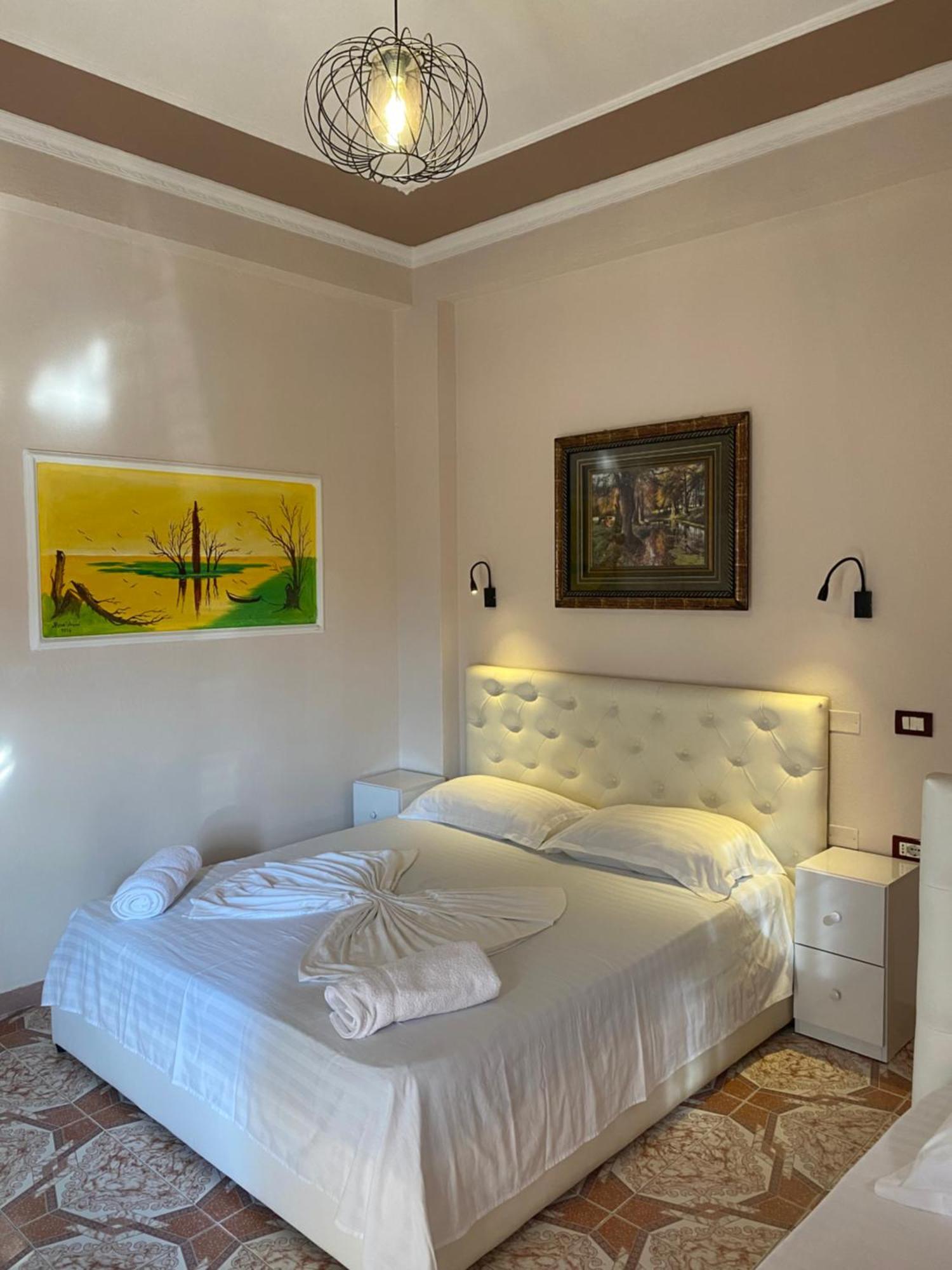 Bliss Boutique Hotel Durrës Buitenkant foto