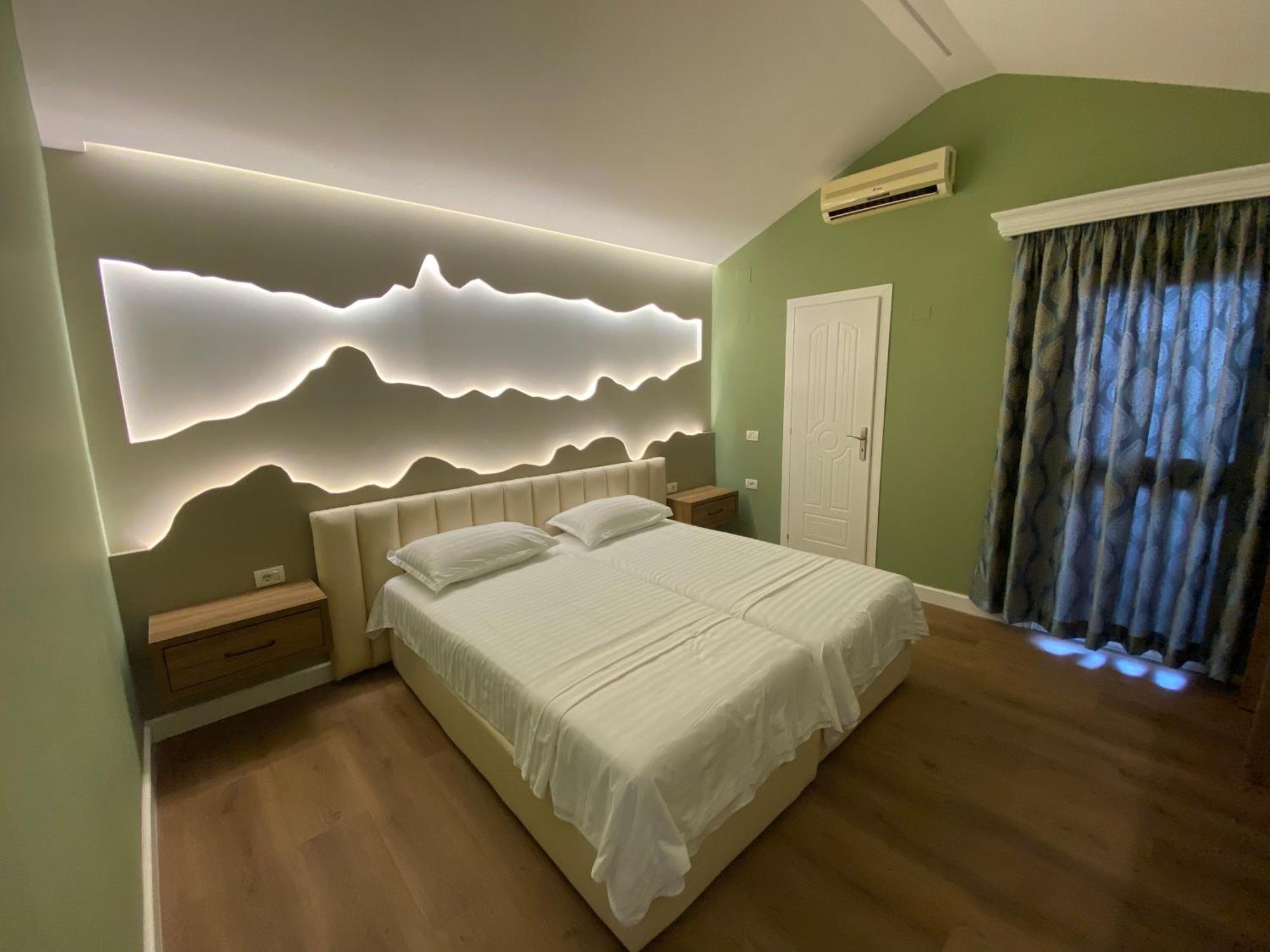 Bliss Boutique Hotel Durrës Buitenkant foto