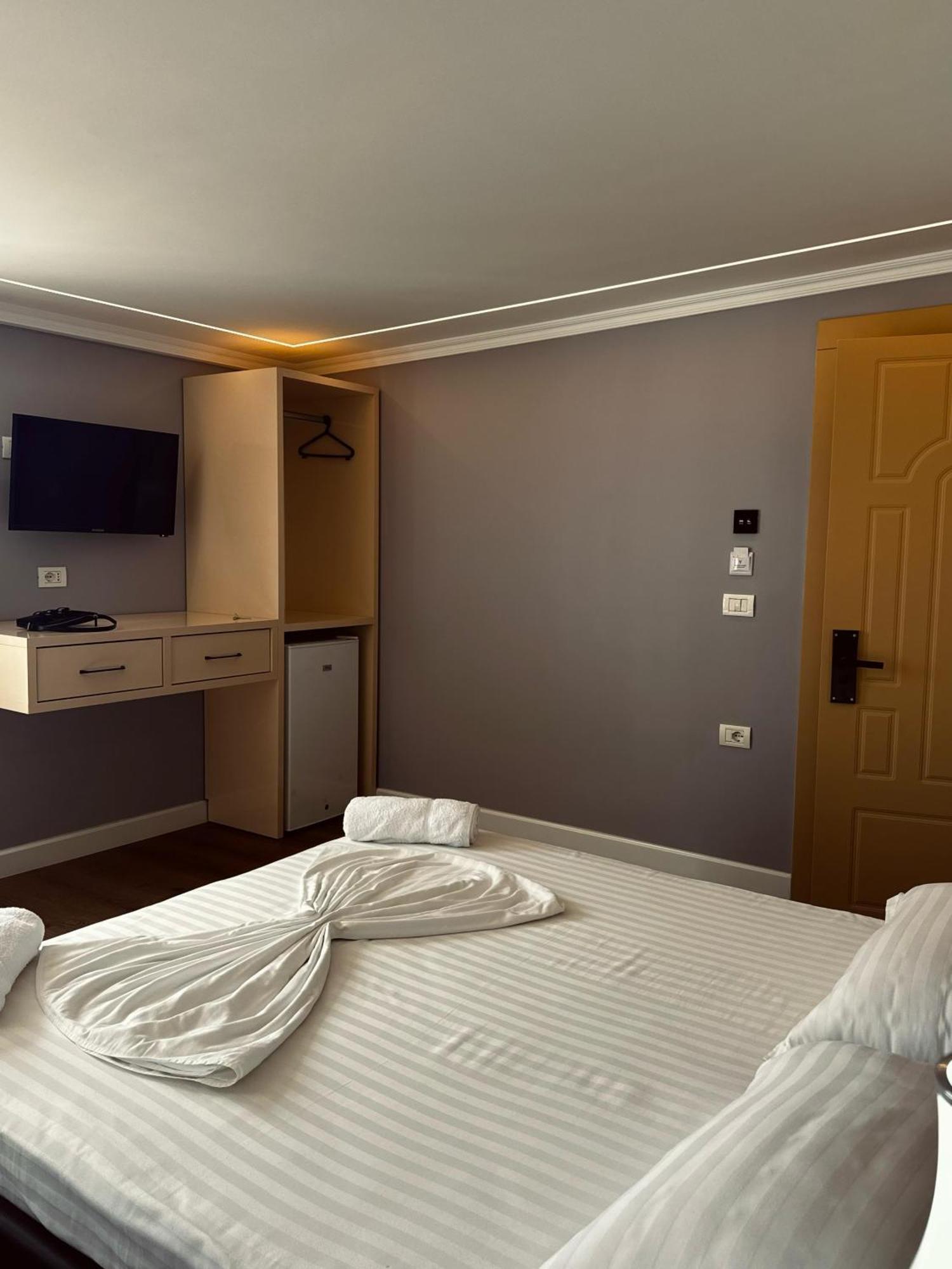 Bliss Boutique Hotel Durrës Buitenkant foto