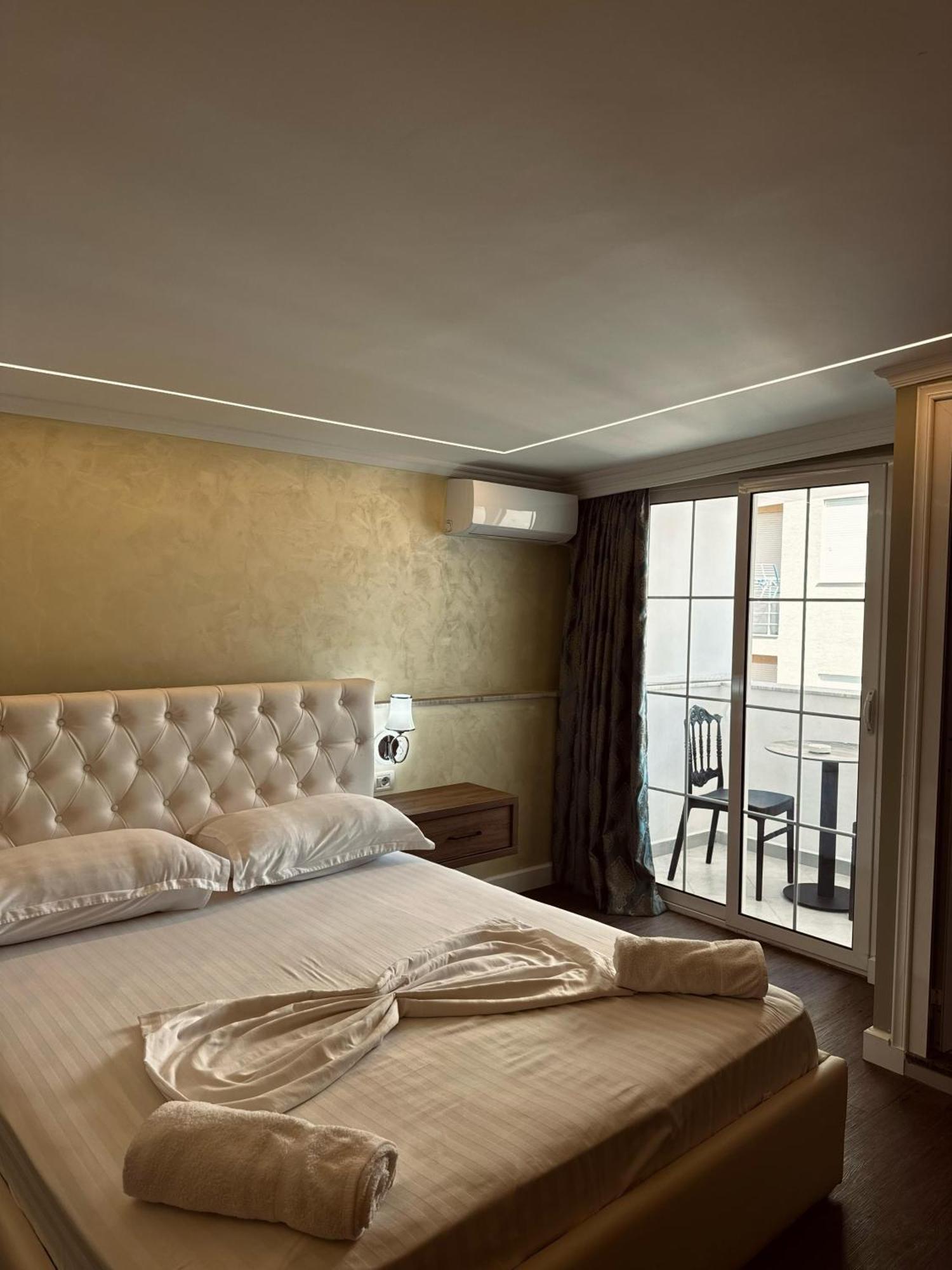 Bliss Boutique Hotel Durrës Buitenkant foto